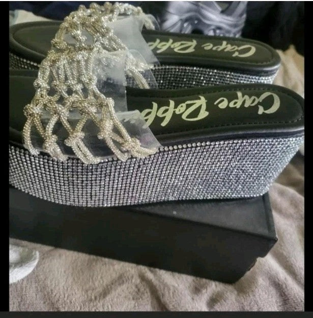 Cape Robbin "Jagger" Style Rhinestone Platform Slides: Guaranteed to Shine!1