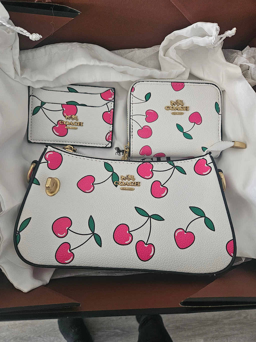Coach cherry gift set