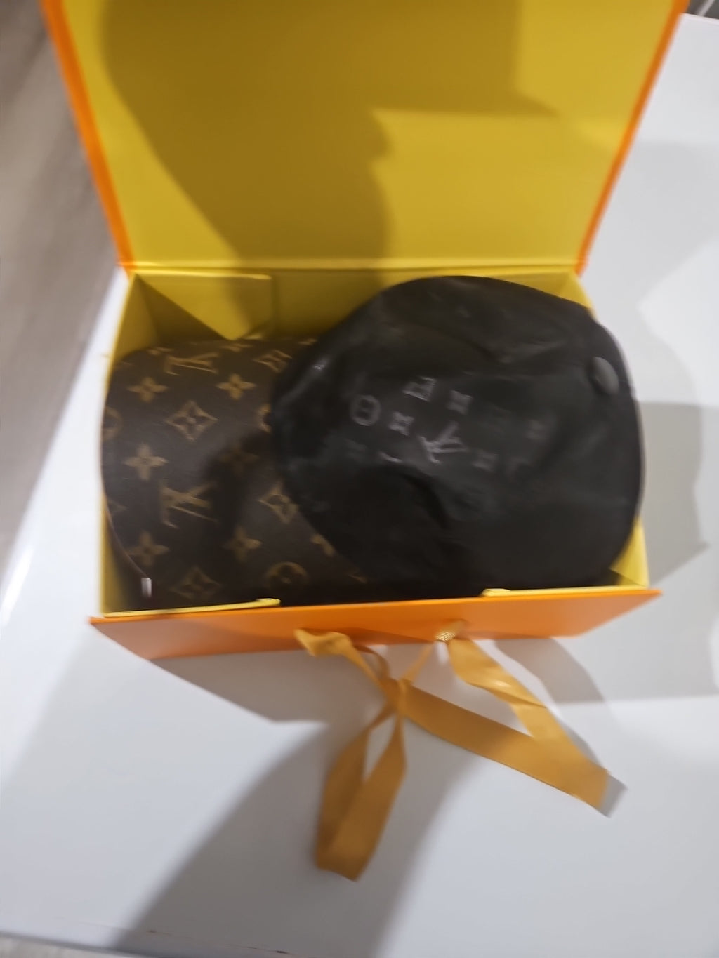 30% Off!)
NWT Louis Vuitton Black Monogram Cap (Made in Italy) - CreationzClozet